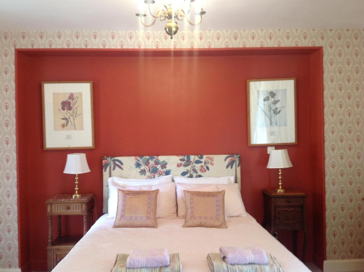La Grange Terrou Guest House Saint-Germain-de-Confolens Exterior photo
