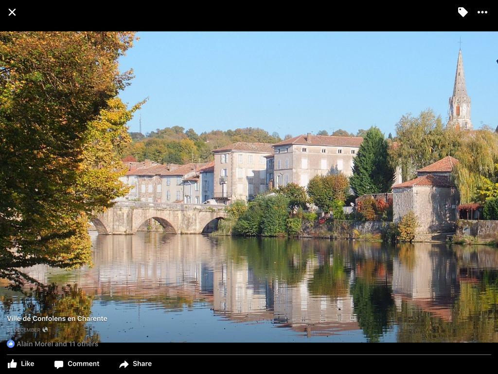 La Grange Terrou Guest House Saint-Germain-de-Confolens Exterior photo